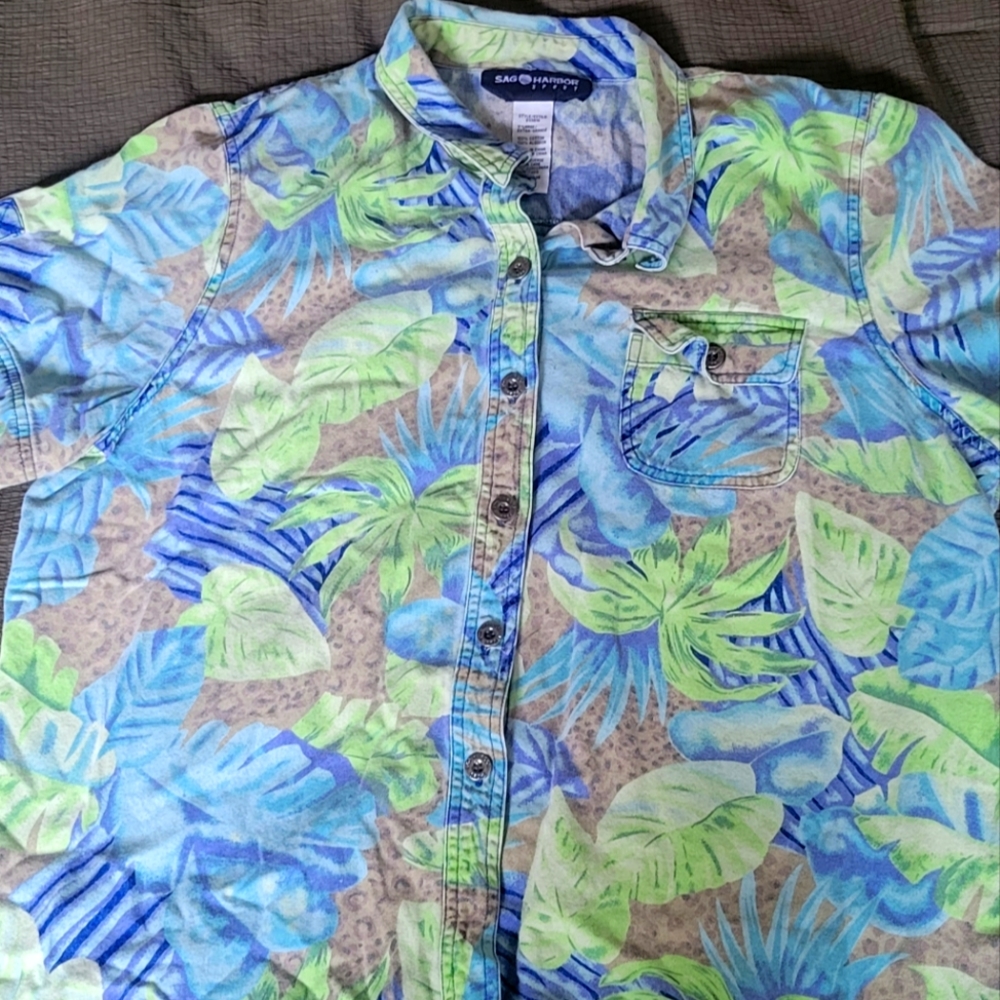 Monstera button up size XL